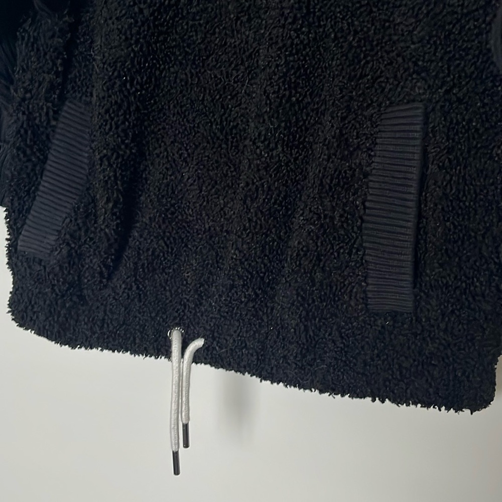 Varley Ribbed Black Sweater Fleece Pullover, worn twice - Picture 5 of 6